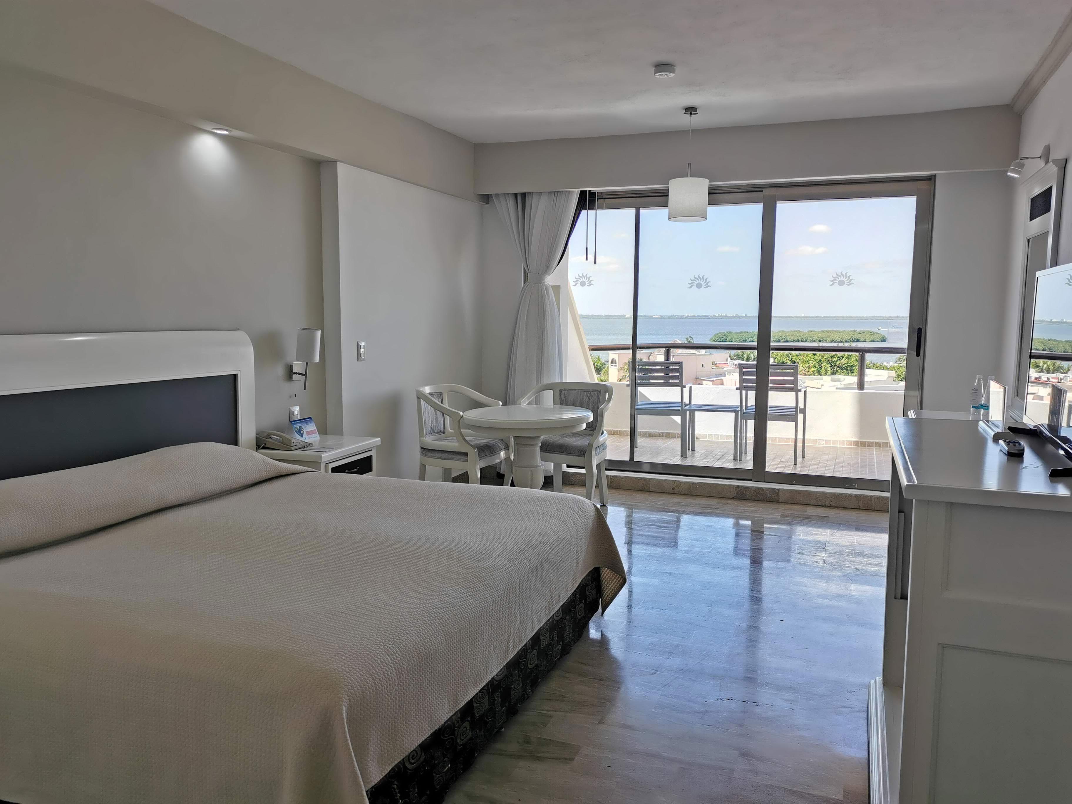 Golden Parnassus Resort & Spa (Adults Only) Канкун Экстерьер фото