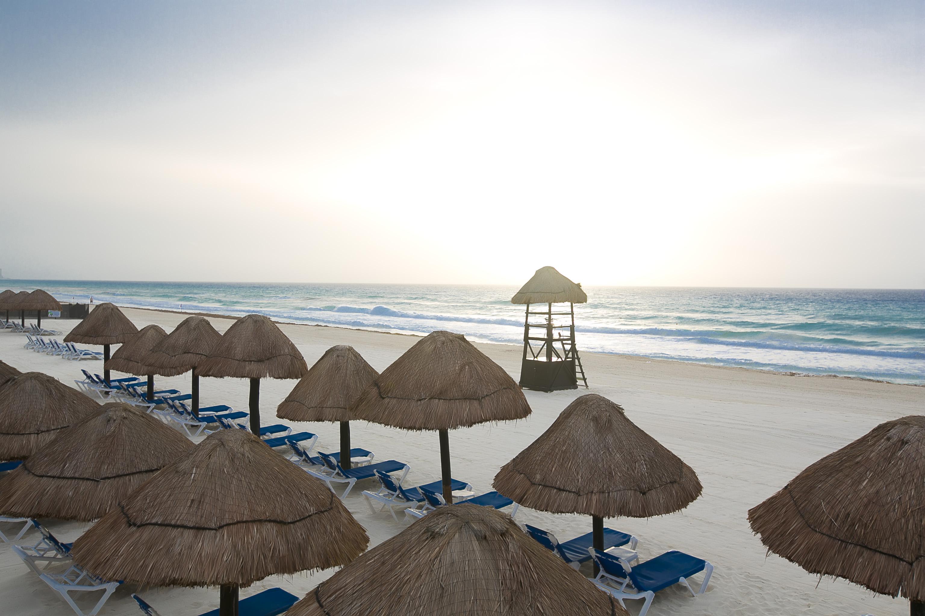 Golden Parnassus Resort & Spa (Adults Only) Канкун Экстерьер фото