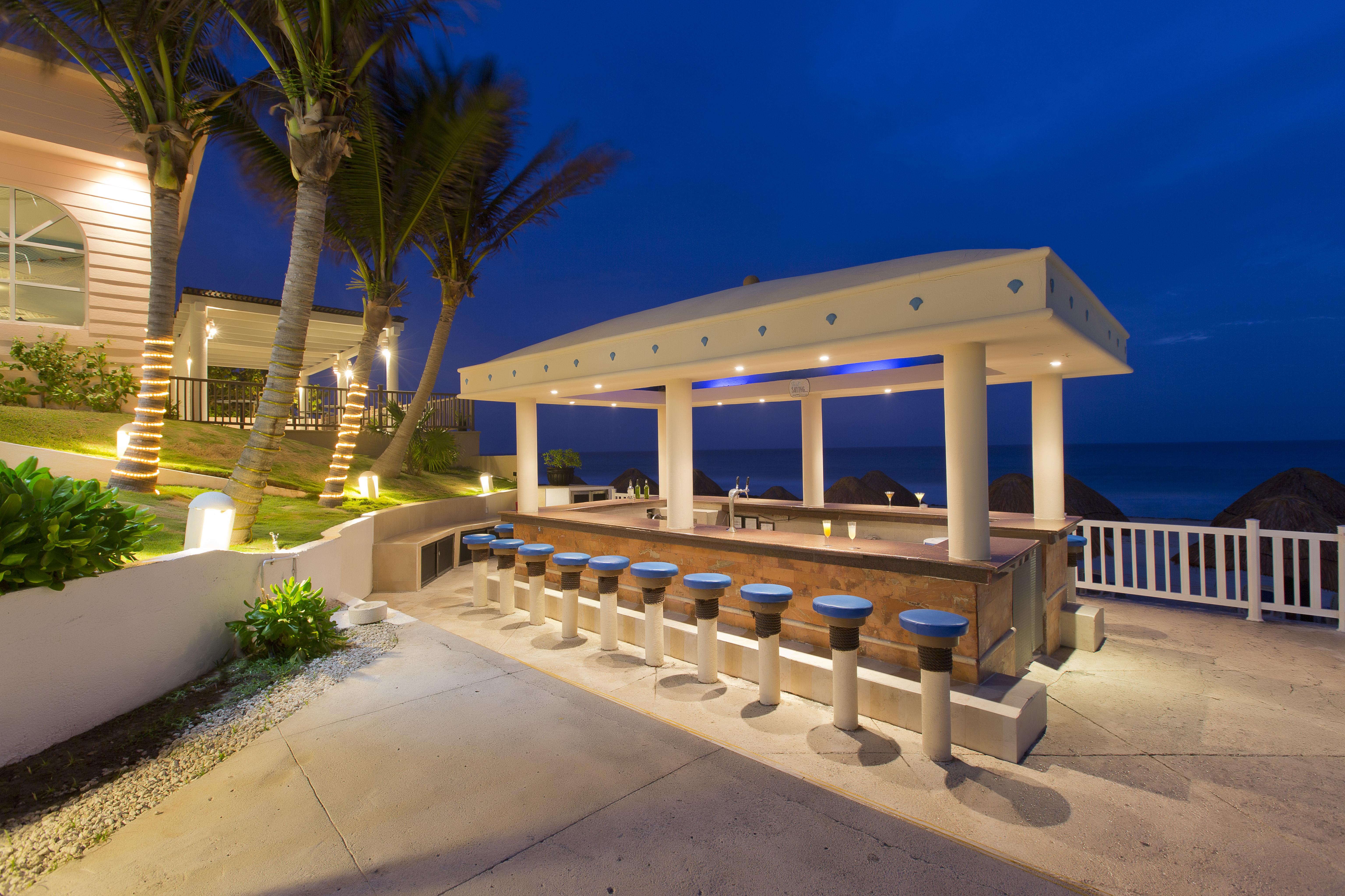 Golden Parnassus Resort & Spa (Adults Only) Канкун Экстерьер фото