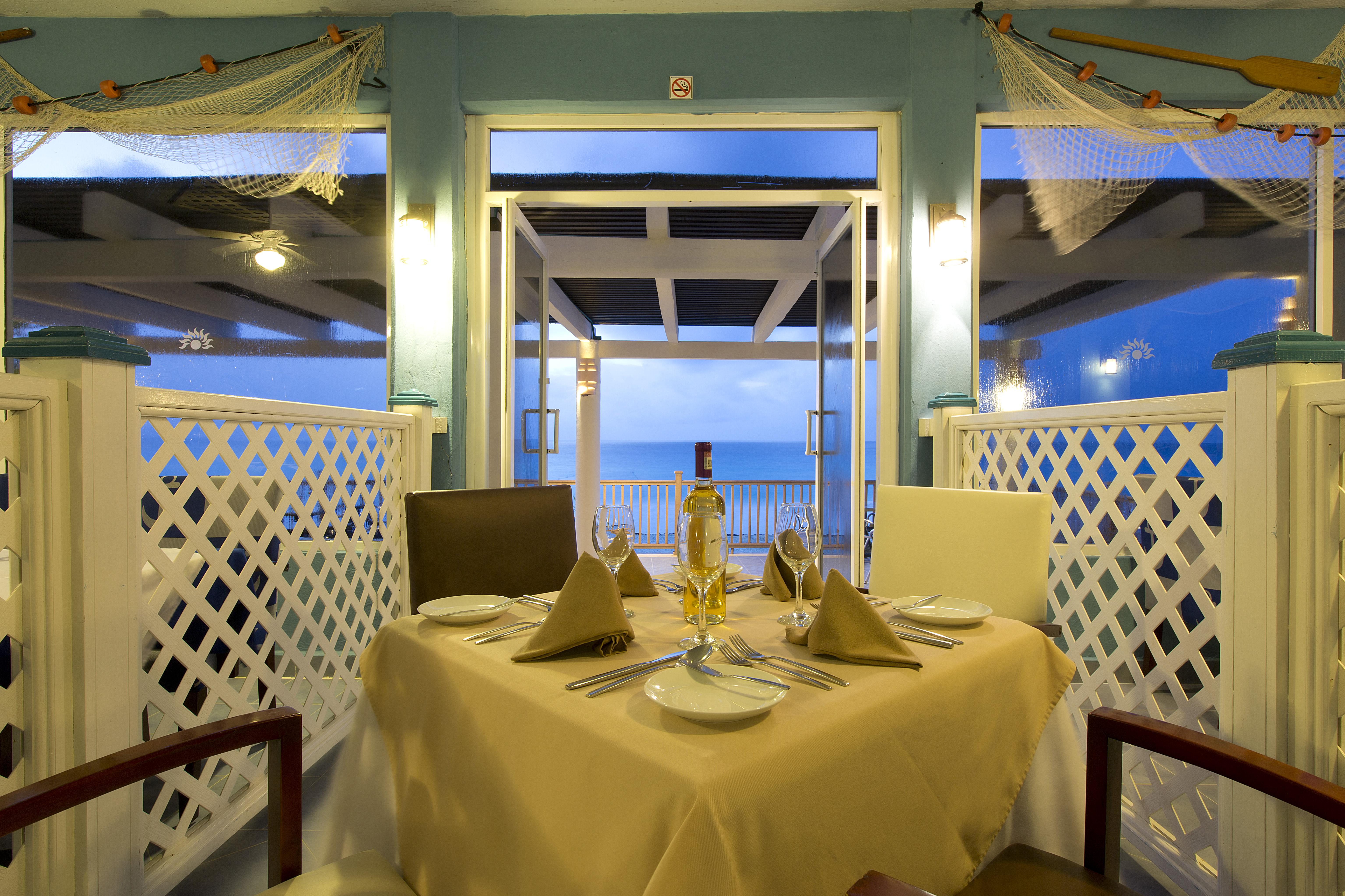 Golden Parnassus Resort & Spa (Adults Only) Канкун Экстерьер фото