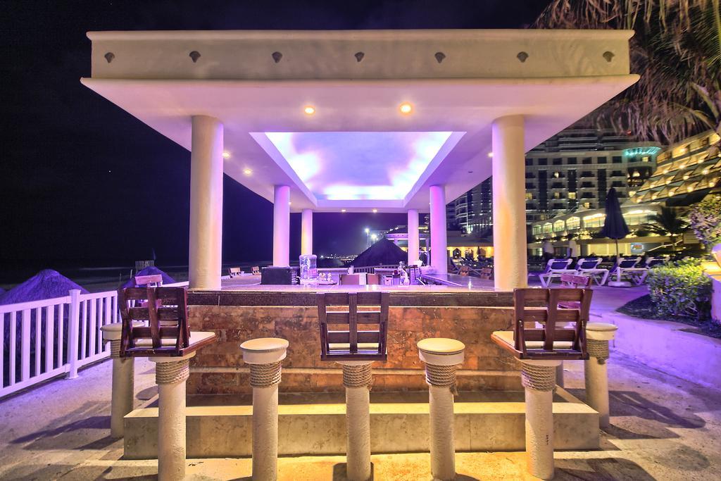 Golden Parnassus Resort & Spa (Adults Only) Канкун Экстерьер фото