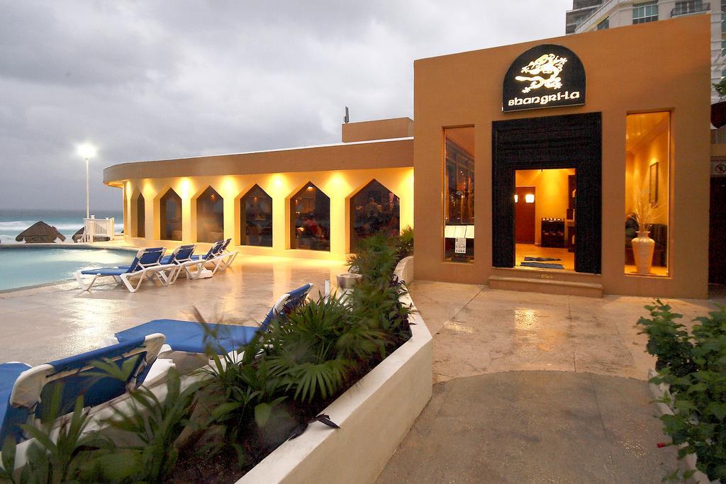 Golden Parnassus Resort & Spa (Adults Only) Канкун Экстерьер фото
