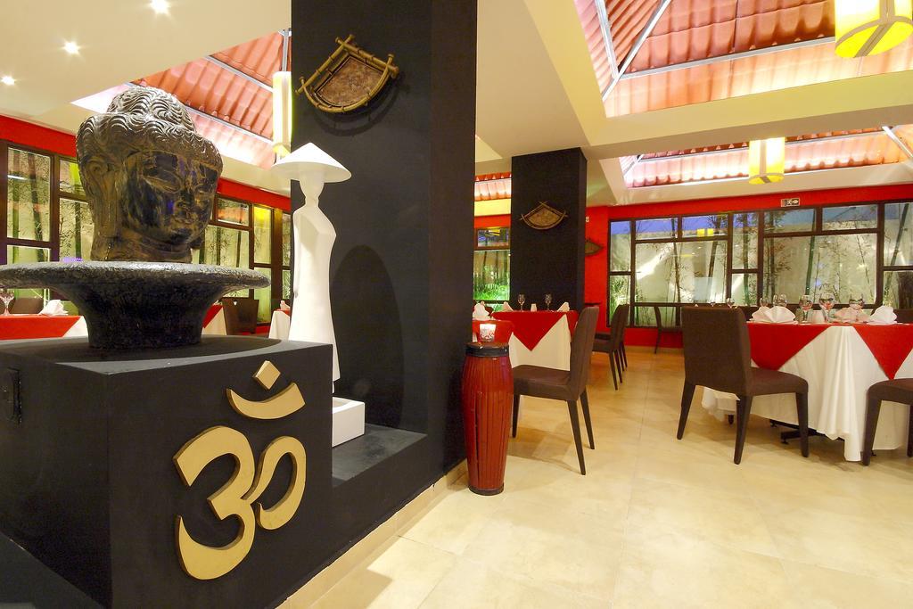 Golden Parnassus Resort & Spa (Adults Only) Канкун Экстерьер фото