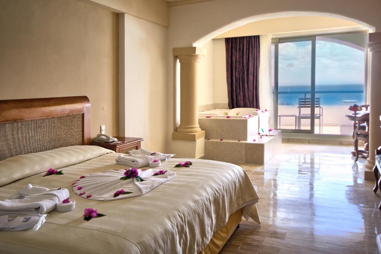 Golden Parnassus Resort & Spa (Adults Only) Канкун Экстерьер фото