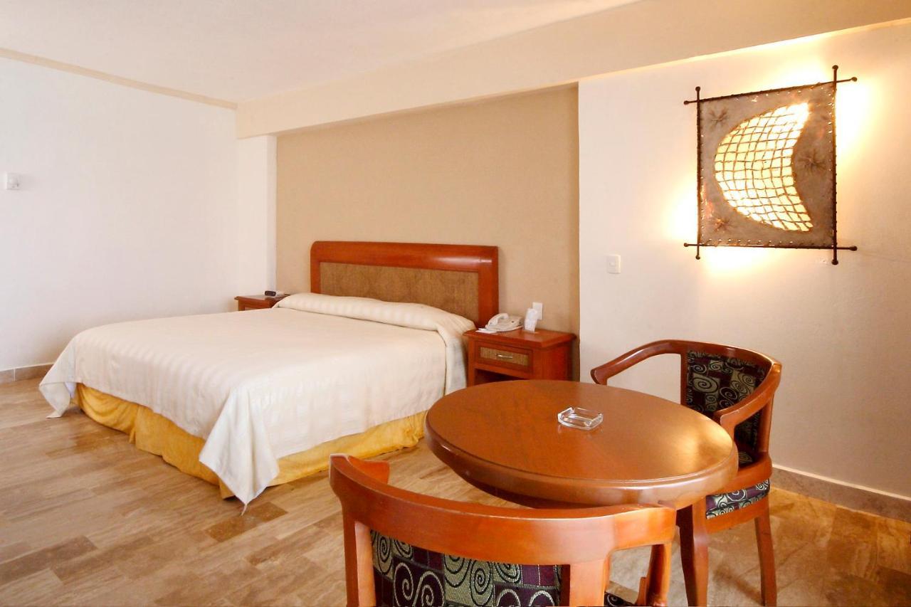 Golden Parnassus Resort & Spa (Adults Only) Канкун Экстерьер фото