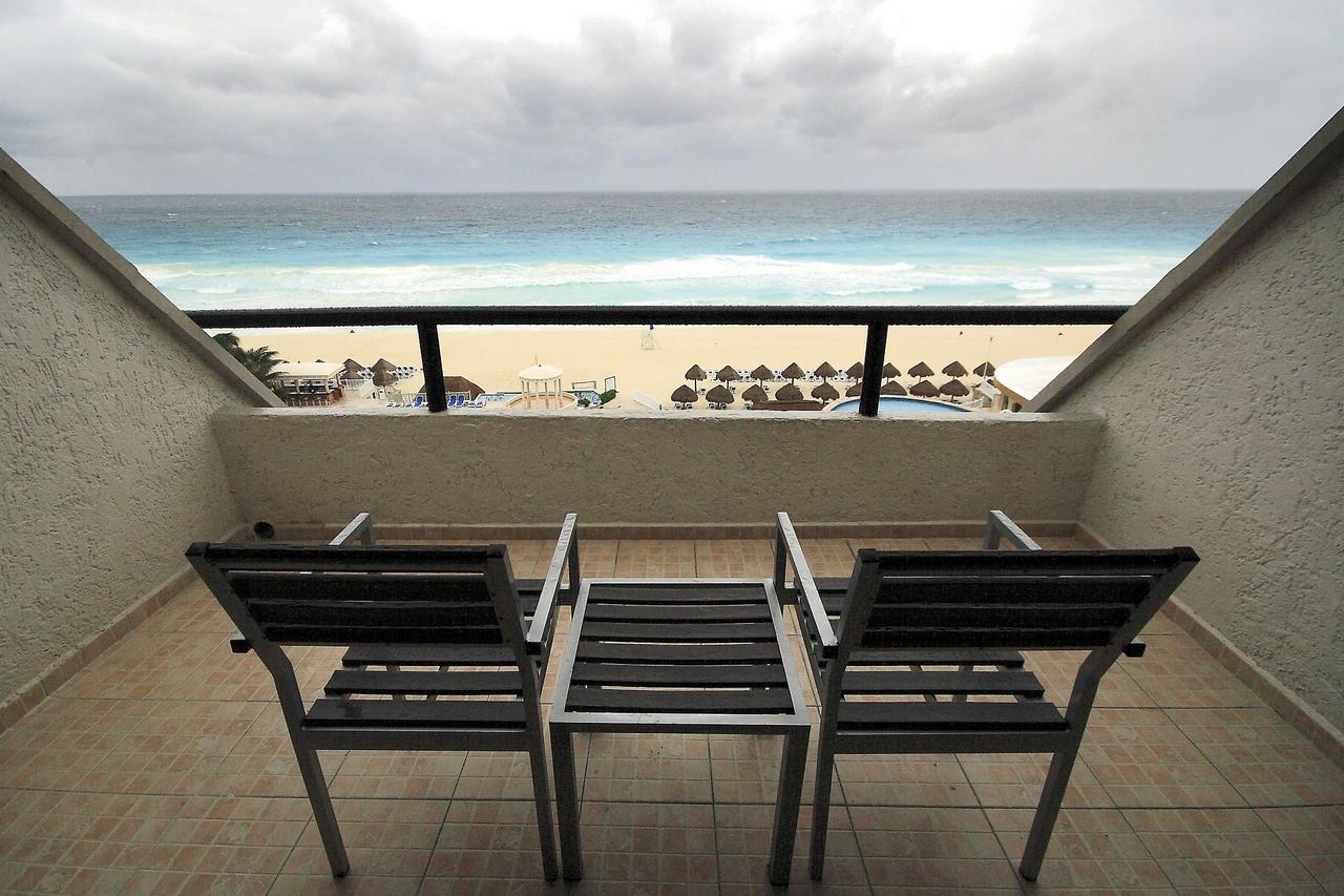 Golden Parnassus Resort & Spa (Adults Only) Канкун Экстерьер фото