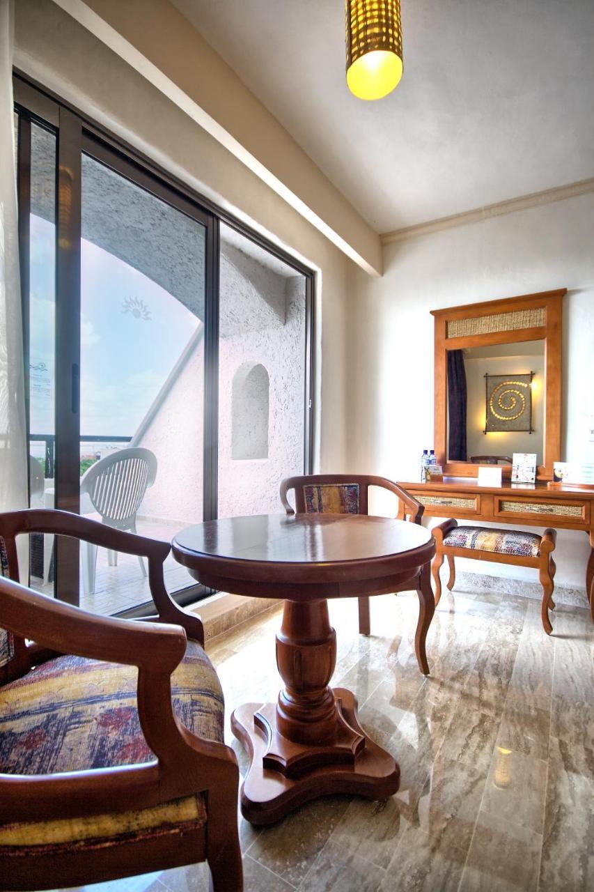 Golden Parnassus Resort & Spa (Adults Only) Канкун Экстерьер фото